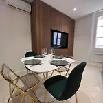 Nomad Cassis